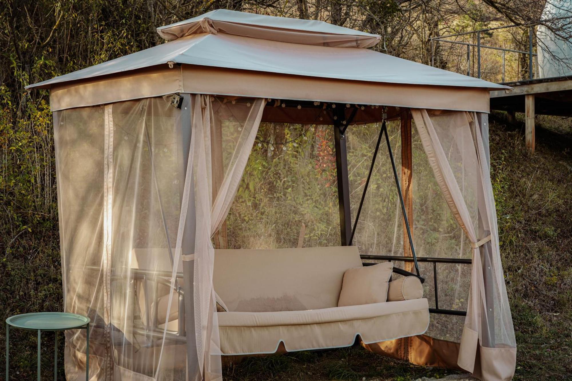 Luxury tent Lakeviewglamp Dushet'i
